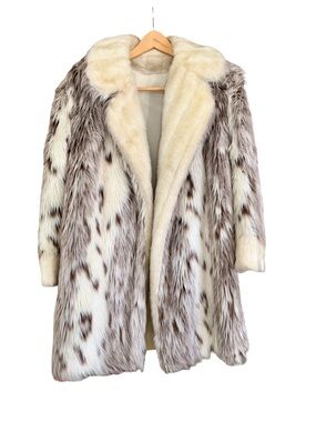 Fabulous Vintage Snow Cat Faux Fur Coat!!